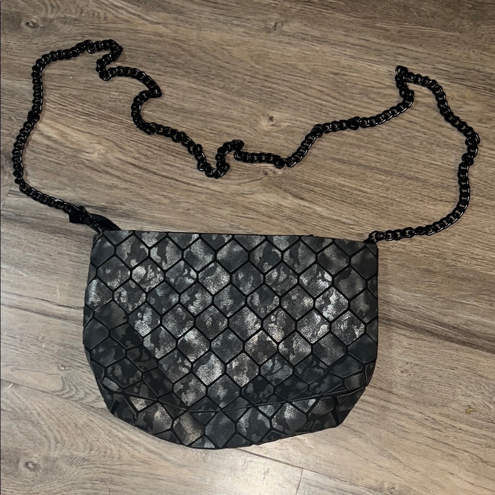 Patrizia Luca Geo Collection Crossbody

Stylish Black and Gray Women's Bag